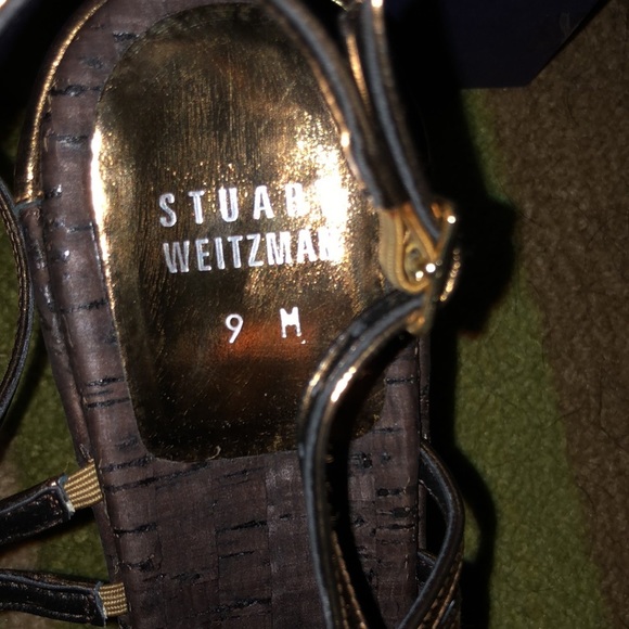 NWB- gold sandals leather Stuart Weitzman wedges - Picture 10 of 11
